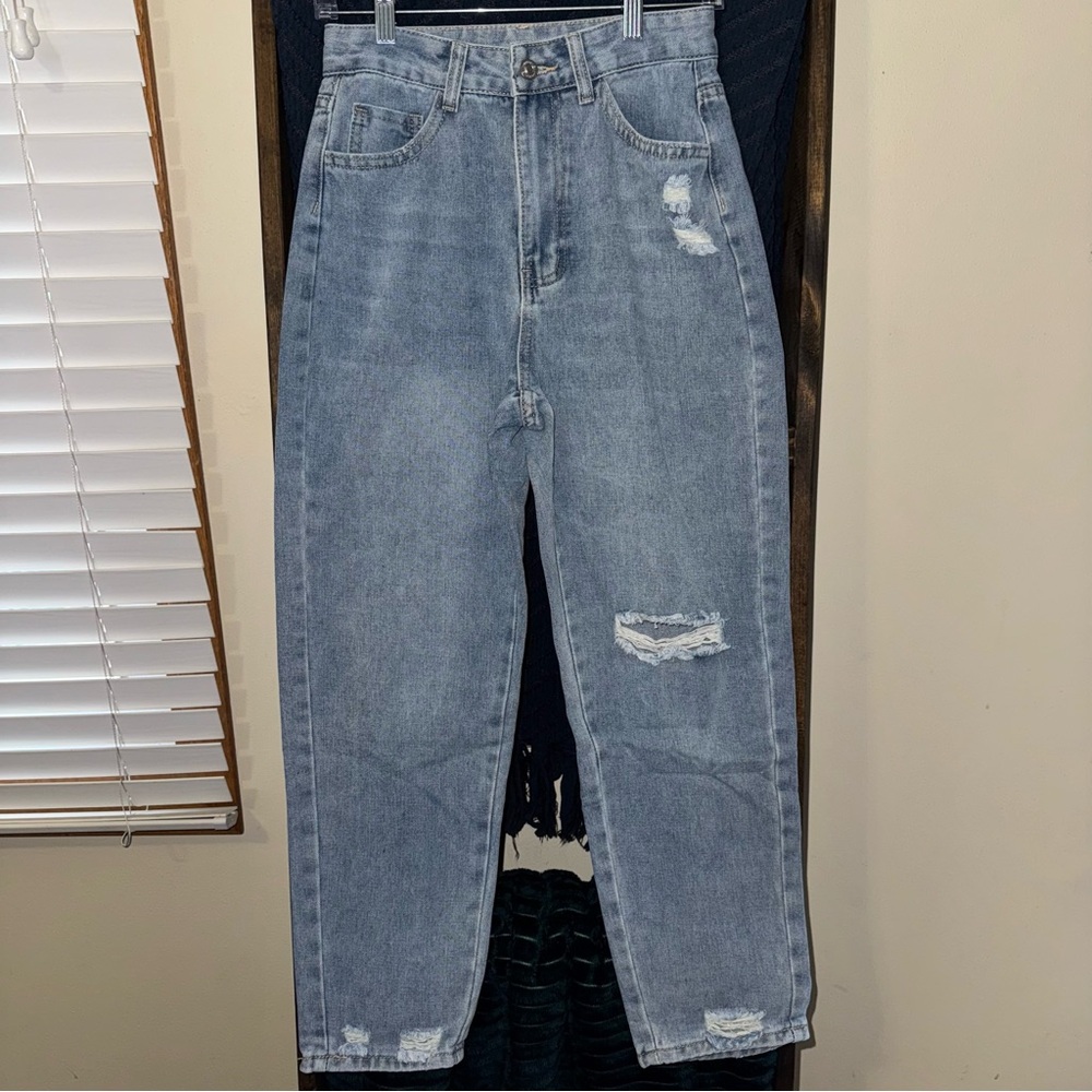 women’s distressed jean - mom jean